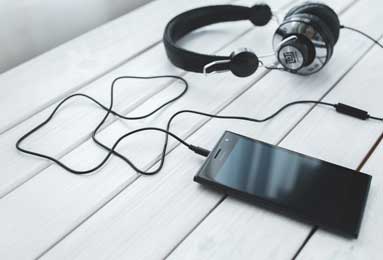 3球狂胜太燃！利物浦零封黑马，多线冲冠能否一黑到底？