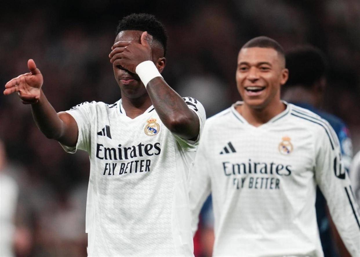 阿隆索成替罪羊？维尼修斯彻底复活，5场6球！逼宫皇马签天价合同